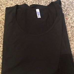 EUC Lularoe Classic T only worn a few times